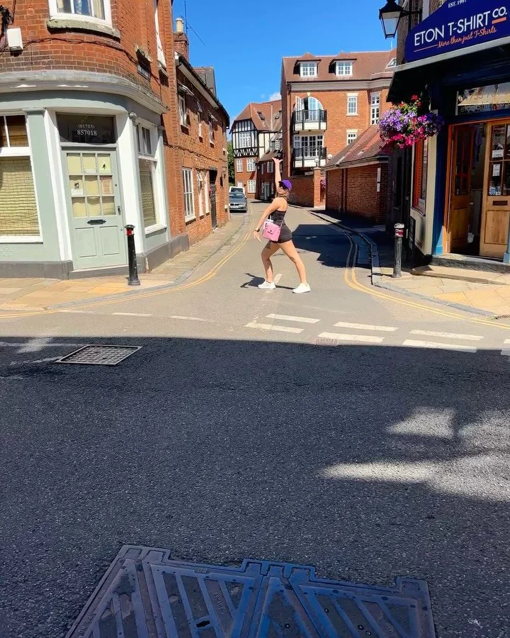 Fish, flips, and fairytale vibes at Windsor 👑🐟💫
Tried proper fish & chips (10/10, would do again), wandered the royal grounds, and snuck in my #100DayHandstand challenge for the day 🤸‍♀️
Not quite palace-perfect form, but we’re call