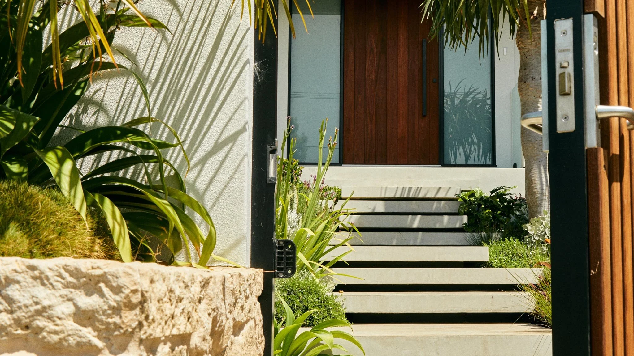 Nield Avenue, Balgowlah concrete feature. steps front entrance