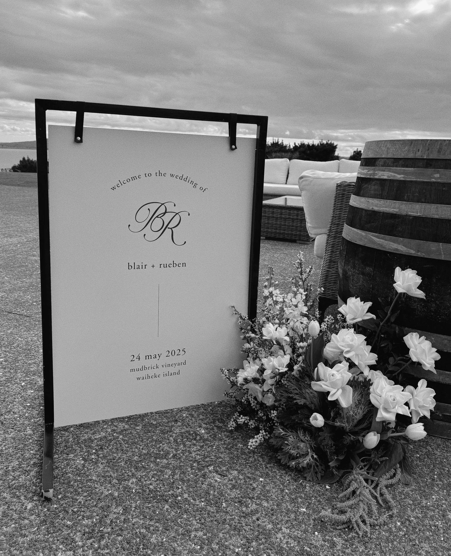 B&amp;R wedding captured at Mudbrick, Waiheke 🖤⁠
⁠
venue @mudbrick_nz @mudbrick_weddings | @_aje_ | suit @barkers | florist @madameflorist.waiheke | celebrant @weddingsbyjaq | cake @lilithwaiheke ⁠
⁠
⁠
⁠
⁠
#sociallover #sociallovernz #social #lover 