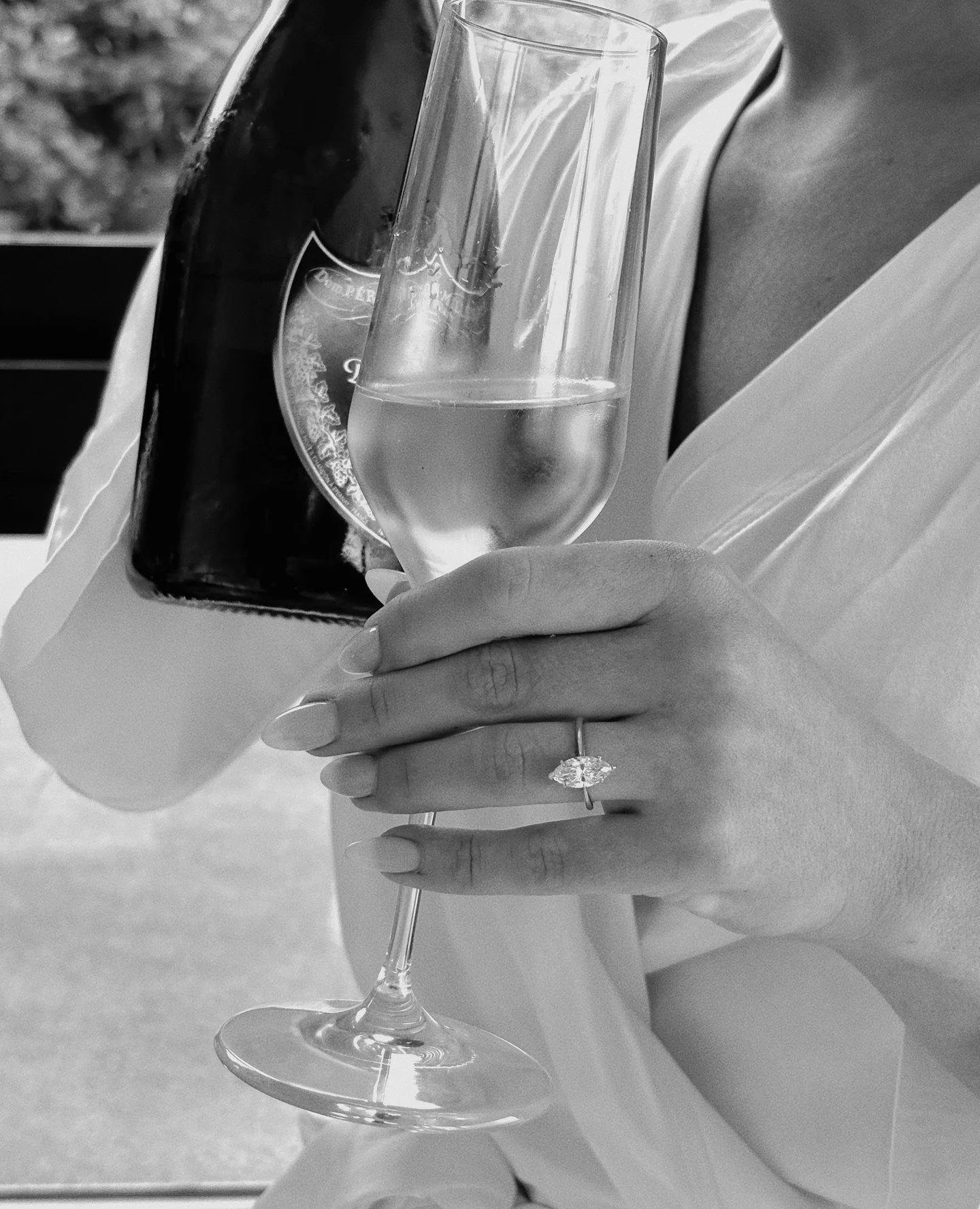 Morning of with Holly 🤍⁠
⁠
bride @mrshollycurac | groom @timsunderwaterphotography | dress @preajames_bridal | makeup @katesolleymakeup | hair @thepeach_club | florist @wildflowerwaiheke | celebrant @riavandervis | cake @kcake.co.nz | signage @hurdu