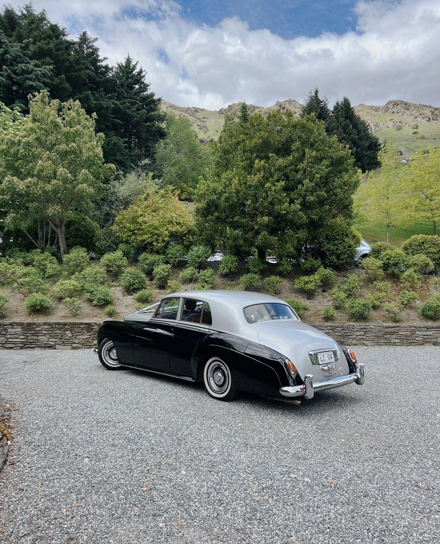 E&amp;A details captured at Lake Hayes 🤍⁠
⁠
⁠
⁠
⁠
⁠
⁠
⁠
#sociallover #sociallovernz #social #lover #contentcreator #weddingcontentcreator #weddingcontent #contentcreatornz #lofi #aesthetic #loficontent #bts #weddingplanning #realwedding #married #gr