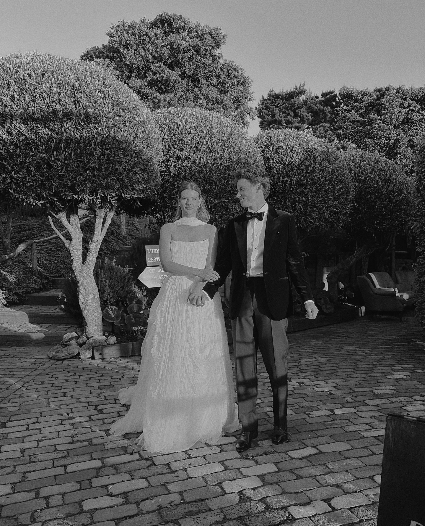 C&amp;R captured at Mudbrick 🤍⁠
⁠
⁠bride @carsenclare | venue @mudbrick_weddings @mudbrick_nz | dress @anthropologieweddings @watters | makeup @makeup_withsam | florist @madameflorist.waiheke ⁠
⁠
⁠
#sociallover #sociallovernz #social #lover #content