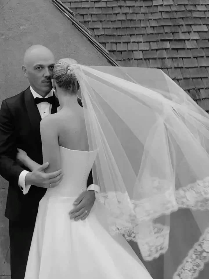 Ruby &amp; Sage 🖤

bride @rubymcintosh_ | groom @sagedavey | venue @mudbrick_nz @mudbrick_weddings | makeup @thepeach_club @_imagebyimogen | hair @thepeach_club @danni_falconer | dress @spherebridalgallery @kyhabride @kyhastudios | reception dress @