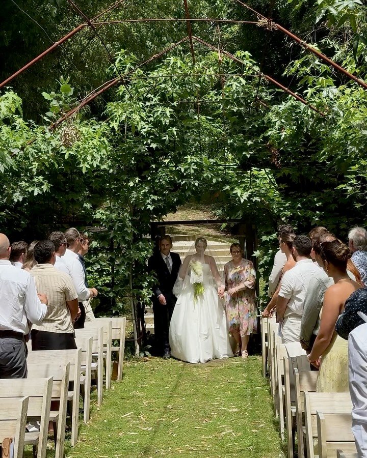 Laura &amp; Mark 🤍 

bride laura_watts | groom @mark_james05 | venue @blackwalnutvenue | photographer @piabacino | hair/makeup @pritafermah @desireeostermanmakeup | celebrant @taurangacelebrant | dress @astrabridal.auckland | veil @natalierosebridal
