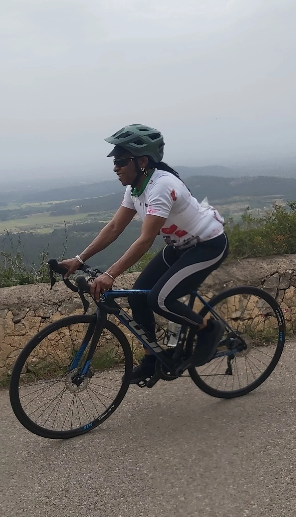 WhatsApp Image 2025-05-02 at 12.03.09_c5b8b6c8.jpg