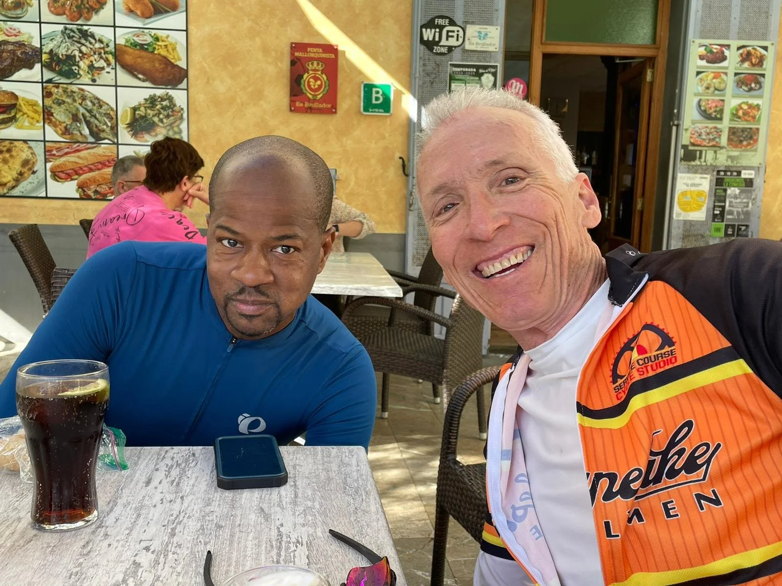 WhatsApp Image 2024-10-19 at 08.21.42_44bffe99.jpg