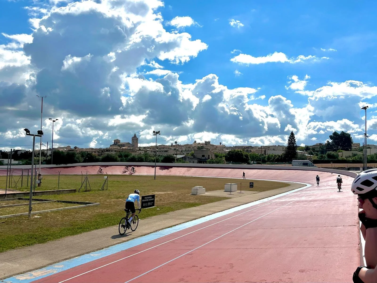 WhatsApp Image 2025-04-23 at 08.22.47_d5f50ac6.jpg