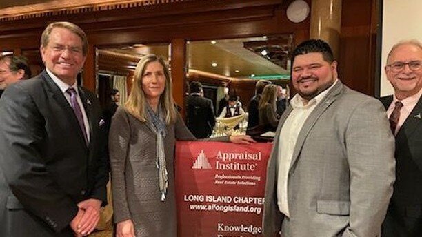 #TBT Throwback to our wonderful Installation Dinner, November 2023
Pictured: AI's Immed Past President Craig Steinley, MAI, SRA, AI-GRS, AI-RRS, Outgoing 2023 LIAI President Anne Sheehan, MAI, Incoming 2024 LIAI President Hector Nieves, MAI, AI-GRS &