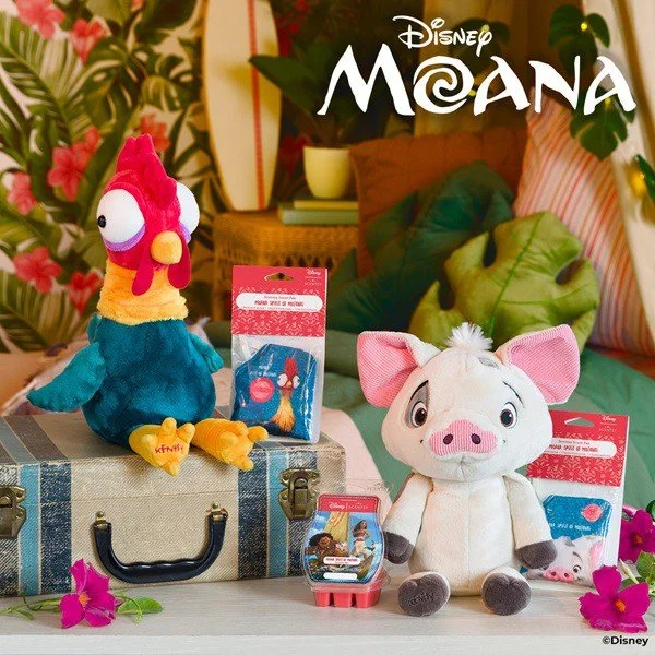 Scentsy Moana collection styled in a Hawaiian theme with scentsy buddies