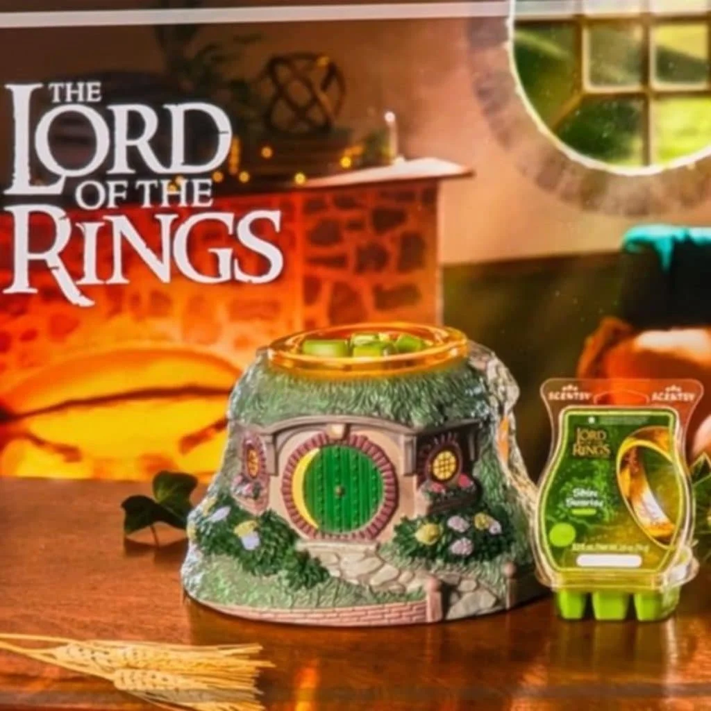 The Lord of the Rings Bag End Scentsy Warmer with Shire Sunrise Scentsy Bar