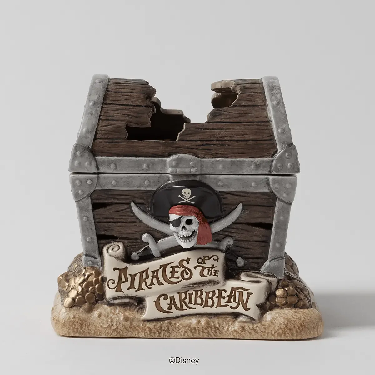 Disney Pirates of the Caribbean Scentsy Warmer featuring a weathered pirate treasure chest design