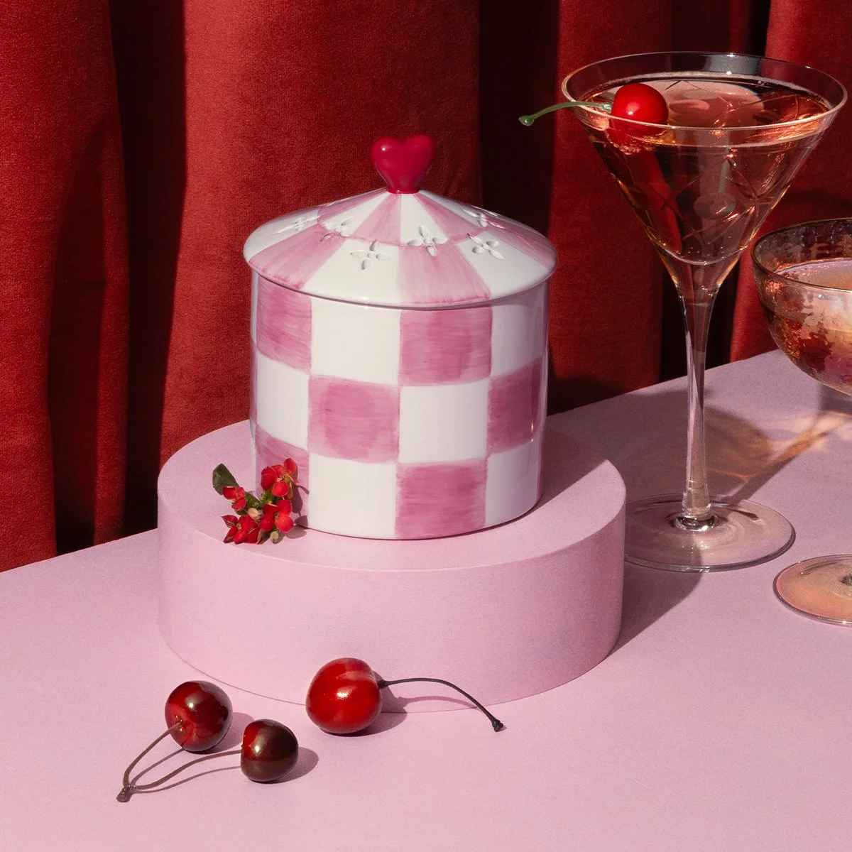 A statement Scentsy Warmer designed with heart-forward details and romantic styling to create a warm, inviting glow for Valentine’s Day.