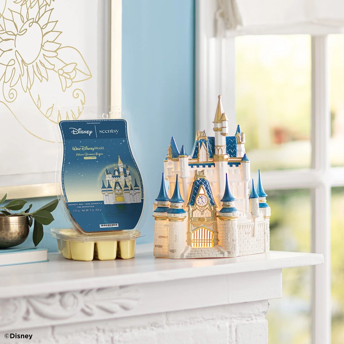 Disney Cinderella Castle Scentsy Warmer + Where Dreams Begin Scentsy Brick Bundle