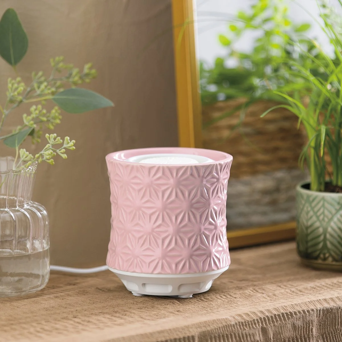 Burst Tabletop Fan Diffuser - Stylized.jpg