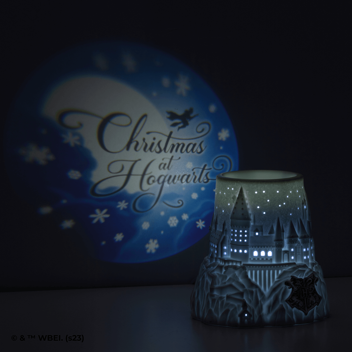 HOME-Warmer-ChristmasAtHogwarts-ISO-DarkSecondAngle-R123-FW23.png