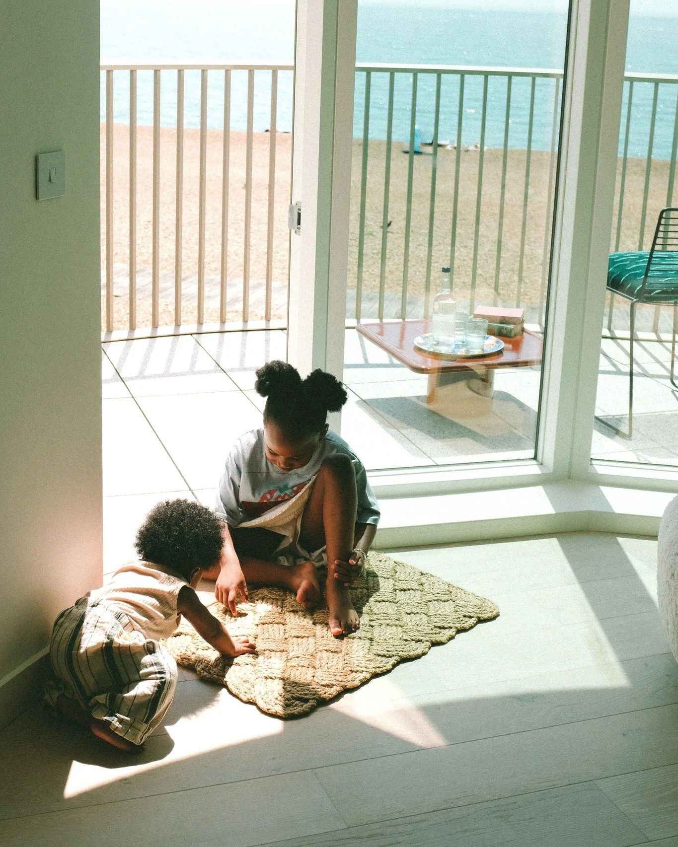 Create your family home at Shoreline Folkestone.  Show homes open daily. @iamkokocherelle 
#shorelinefolkestone #coastalliving #familyliving #iamkokocherelle #buildingmemories