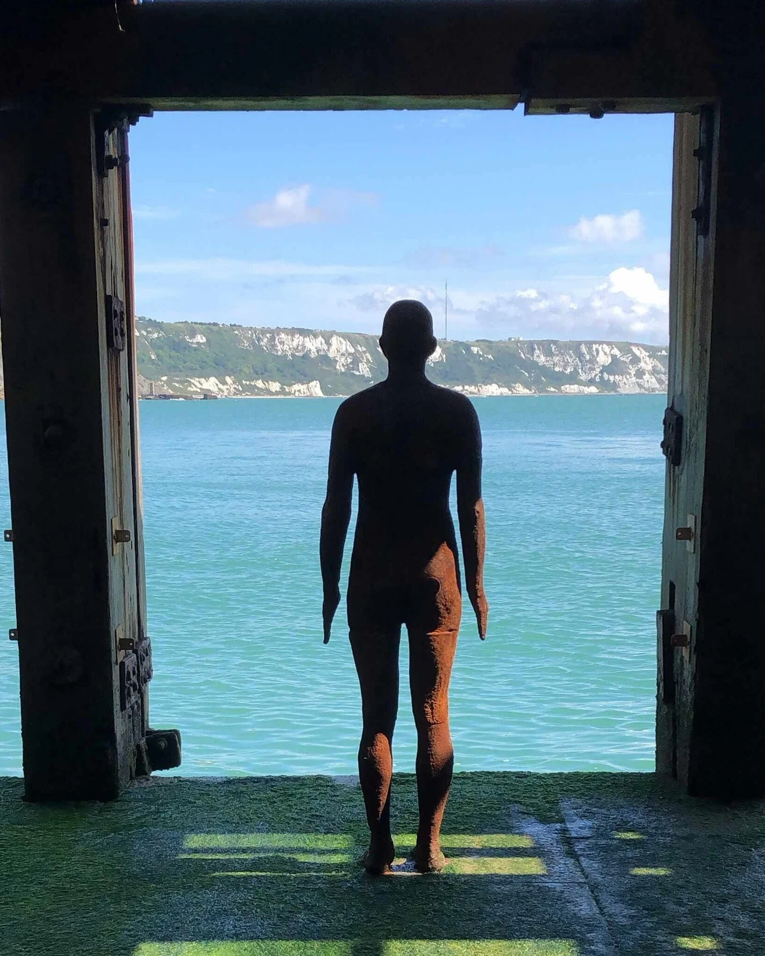 Live amongst internationally renowned art at Shoreline Folkestone where contemporary art has underpinned the regeneration of the town.  Come and visit our sales team, open daily.