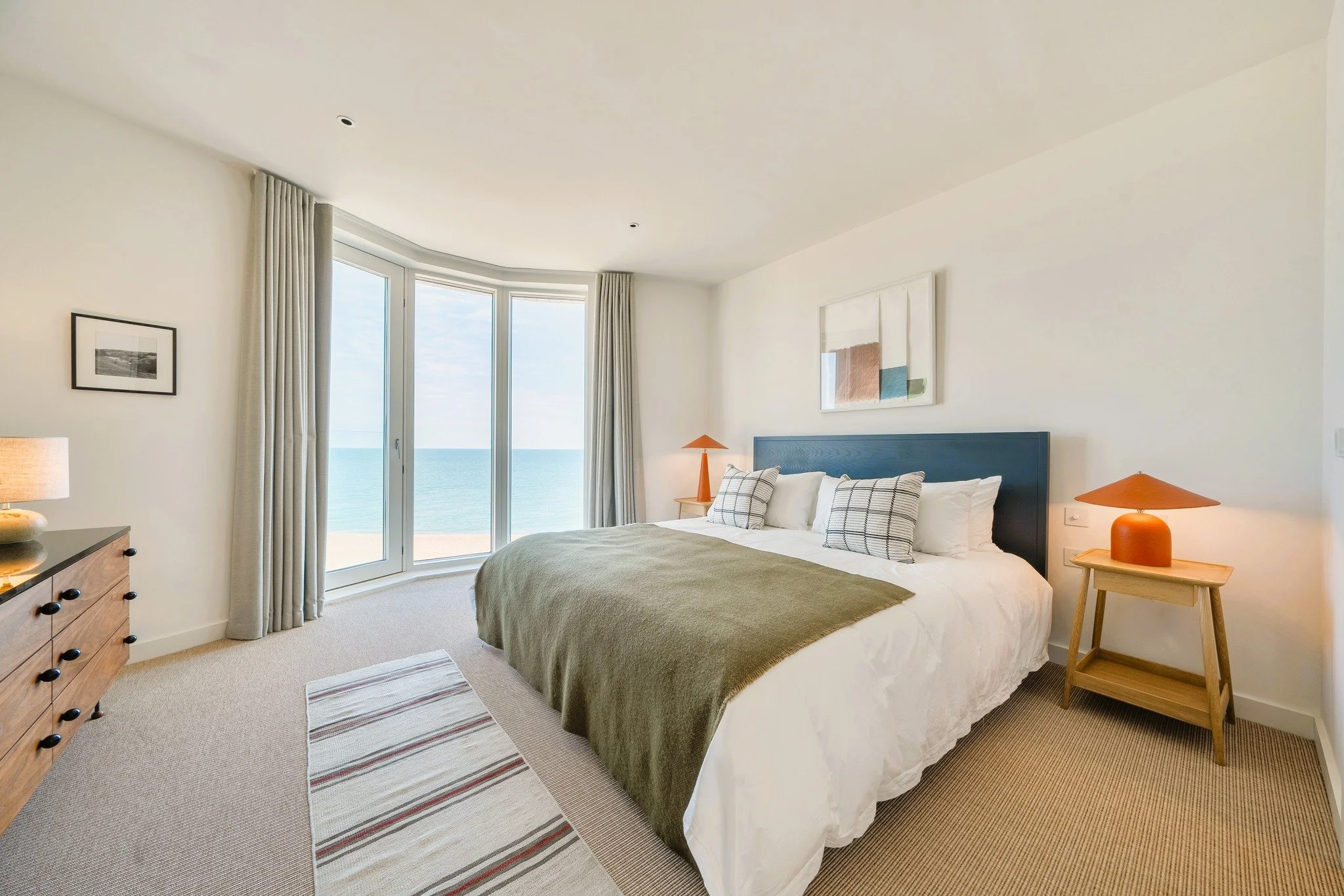 The Beach Houses at Shoreline span the middle of the crescent and reach from the basement to the top terrace.  Each home looks over the sea on one side, and the private gardens on the other.  There is space and tranquillity, and access to nature from