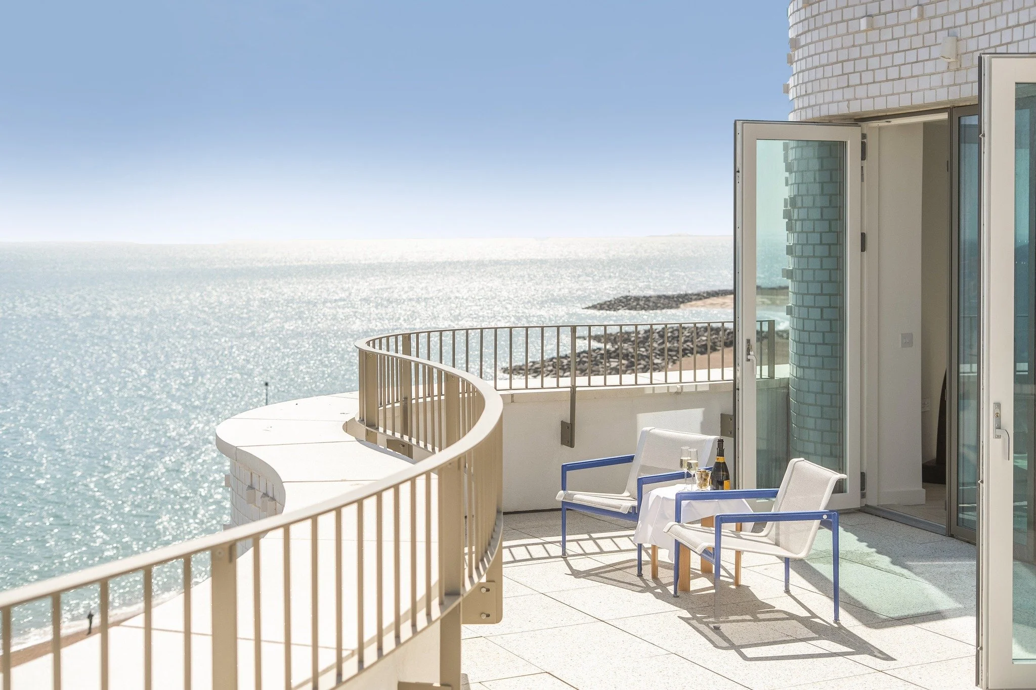 Shoreline Folkestone offers a blissful seaside escape - according to Square Mile Travel who came to stay. 

"The flowing exterior of Shoreline is redolent of a seawave. You can compare with the real thing while sitting on the balcony: the Englis