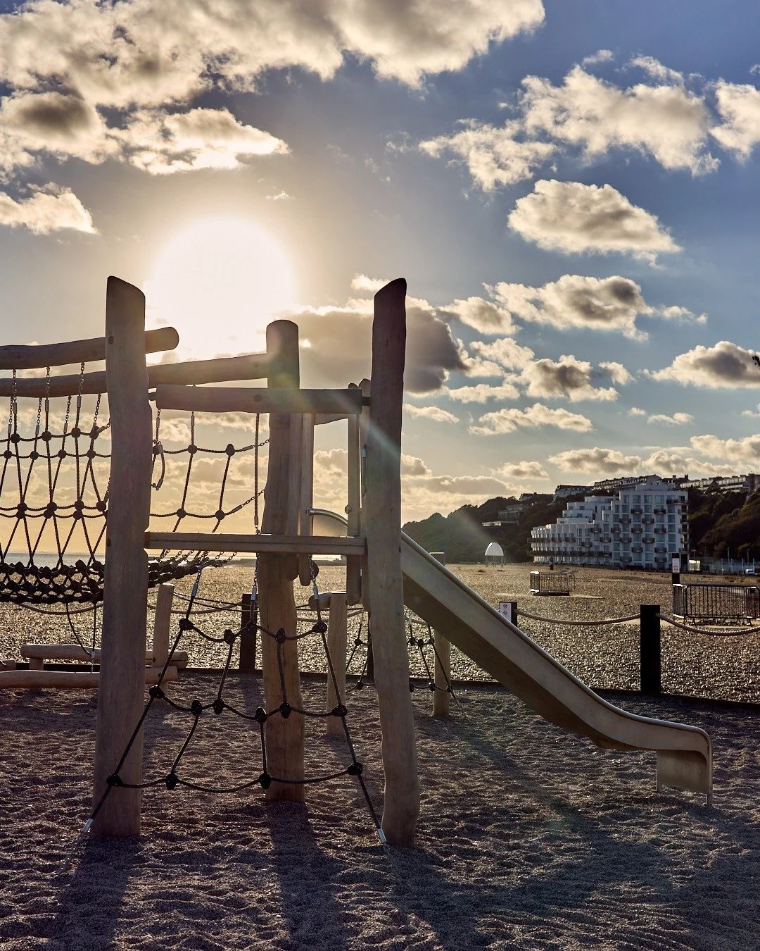 Steps away from Shoreline Folkestone is a wonderful playground for under 10s. Enjoy the autumn sun, fresh air and family time living at Shoreline. 
Sales suite is open 7 days a week.