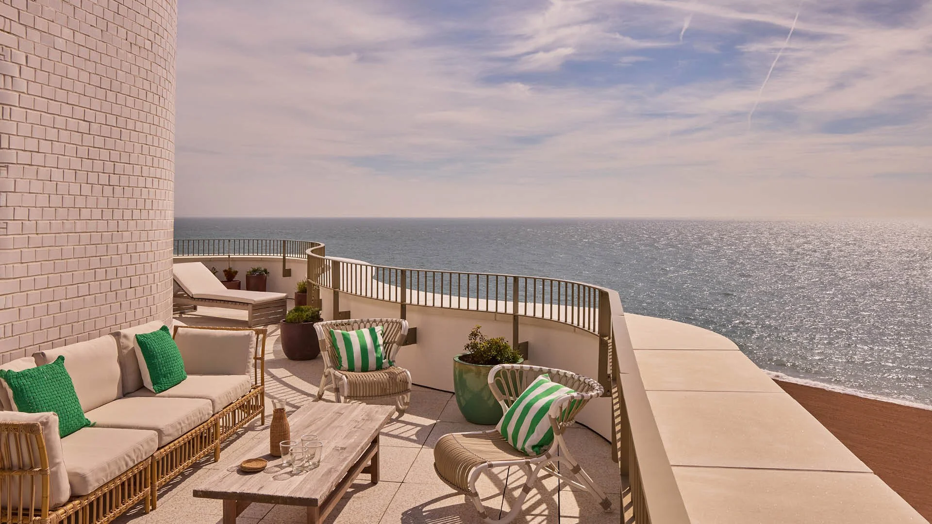 Curated visual reference: Luxury Apartments With Ocean Views Uk Reference: Shoreline Folkestone Ocean Living Apartments And Beach Homes