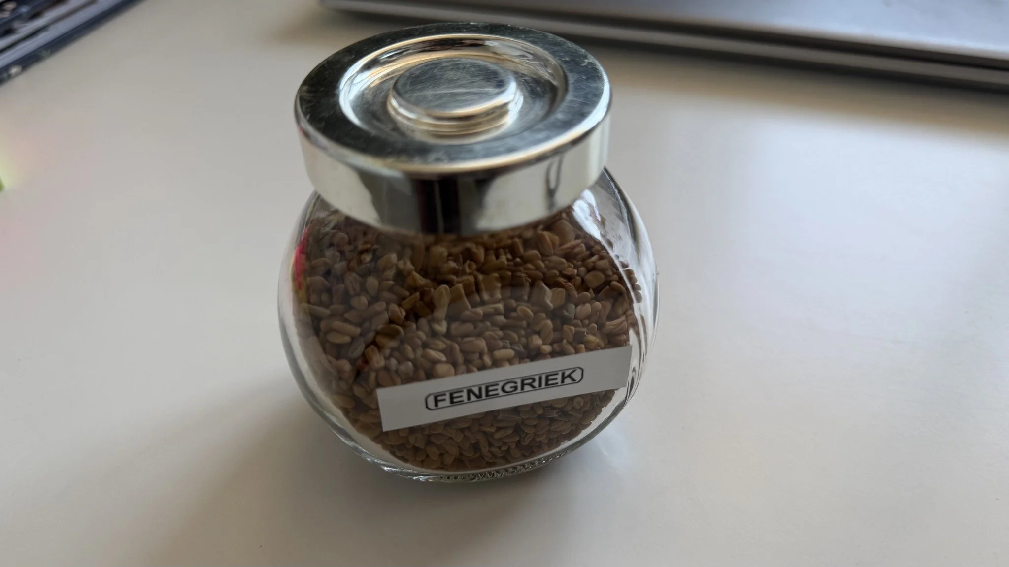 I decided to create a system that could efficiently and accessibly store generic spice pots as shown above.