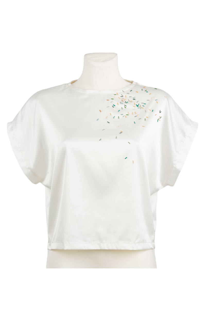 handgestickte-perlen-bluse.png