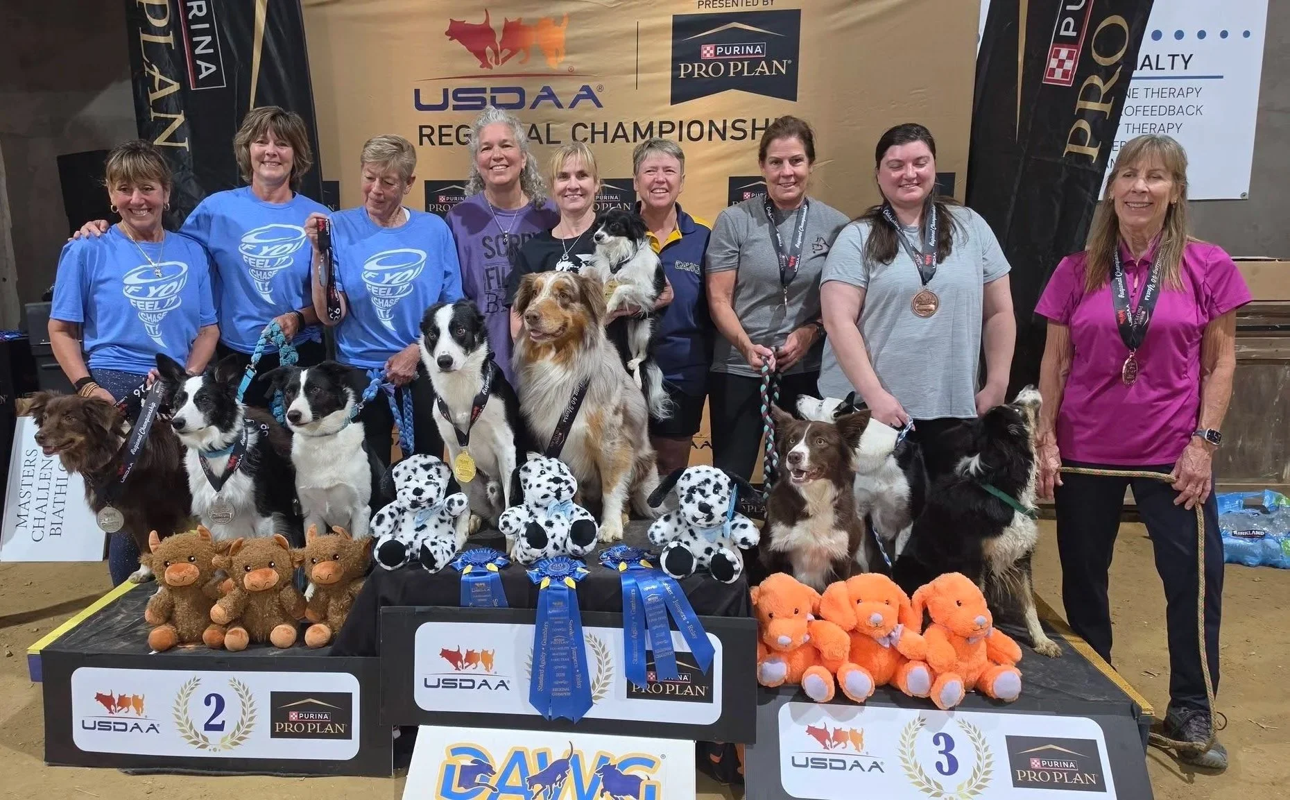3-dog-team-podium_crystal-brill-deborah-pixel-2nd_jody-wyatt-1st.jpg