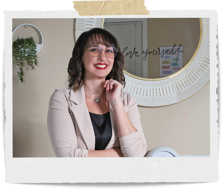 Rebecca Booth, MSW, CAC, CRRA, Registered Clinical Social Work Intern in Stuart Florida, smiling in a therapy office specializing in communication skills and addiction recovery counseling