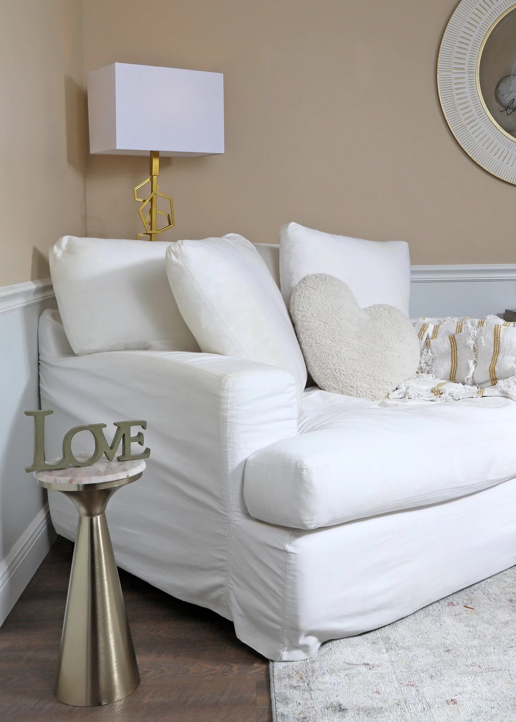 therapy-space-bright-cozy-counseling-chair.jpg