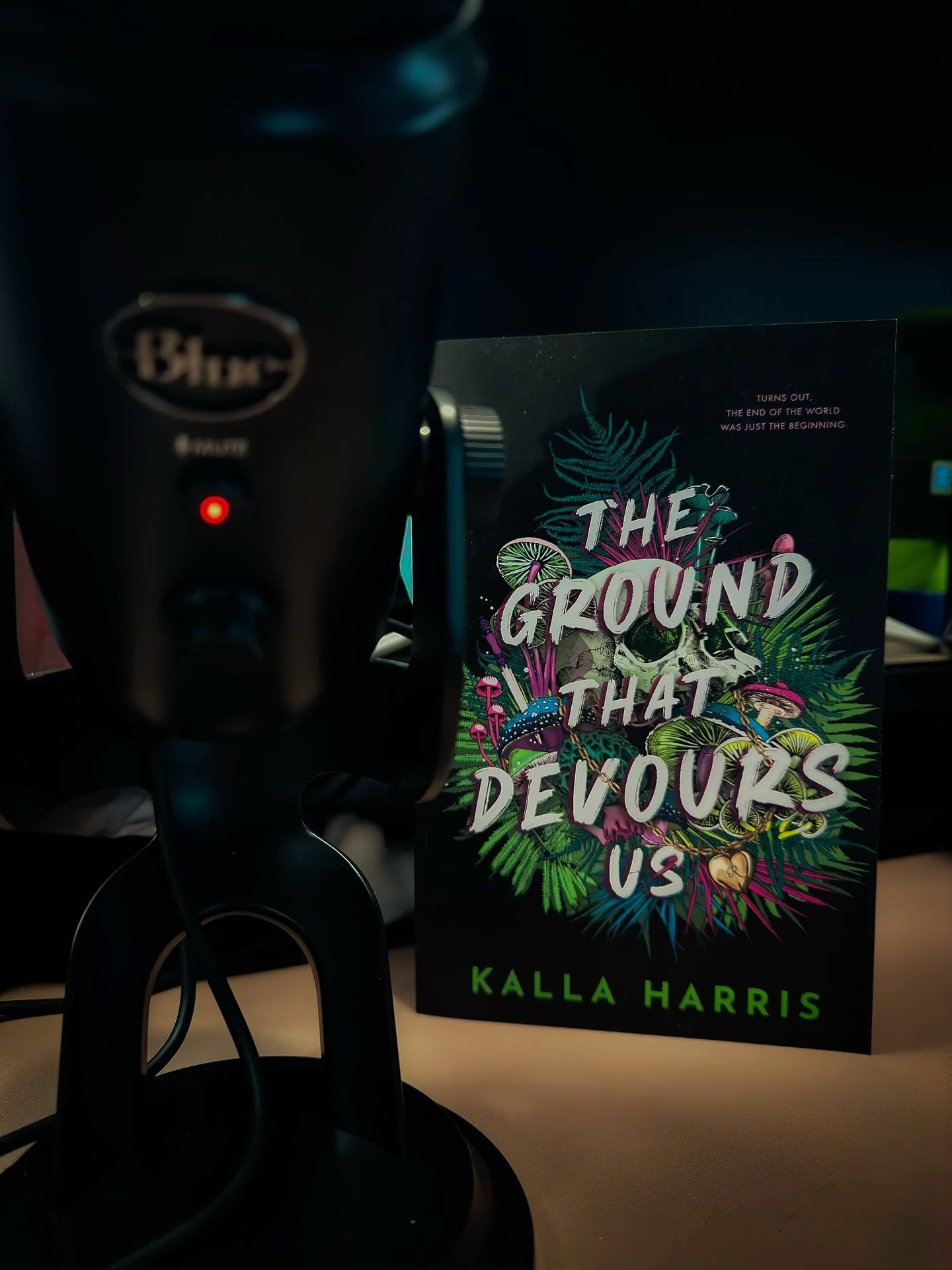 Photo dump! ✨ I&rsquo;ve been mostly lurking (hiding in my cave??) as I finish revisions on YA book 2 and prepare to turn it into my editor at the end of this month, but I&rsquo;m excited to be more active again here soon.

Side note: The Dippin Dots
