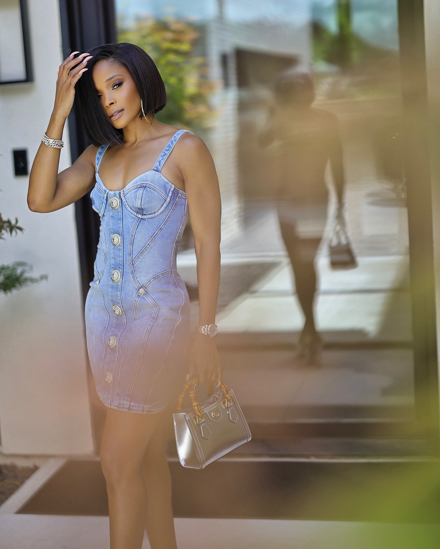 &ldquo;Time to say bye-bye to summer denim dresses and hello to cozy fall vibes! 👋🍂 Which Fall  Staples would you like to see me pull off? Let me know below! ⬇️ 

XOLO 🤍

#SeasonSwitch #GoodbyeSummer #DenimDays&rdquo;