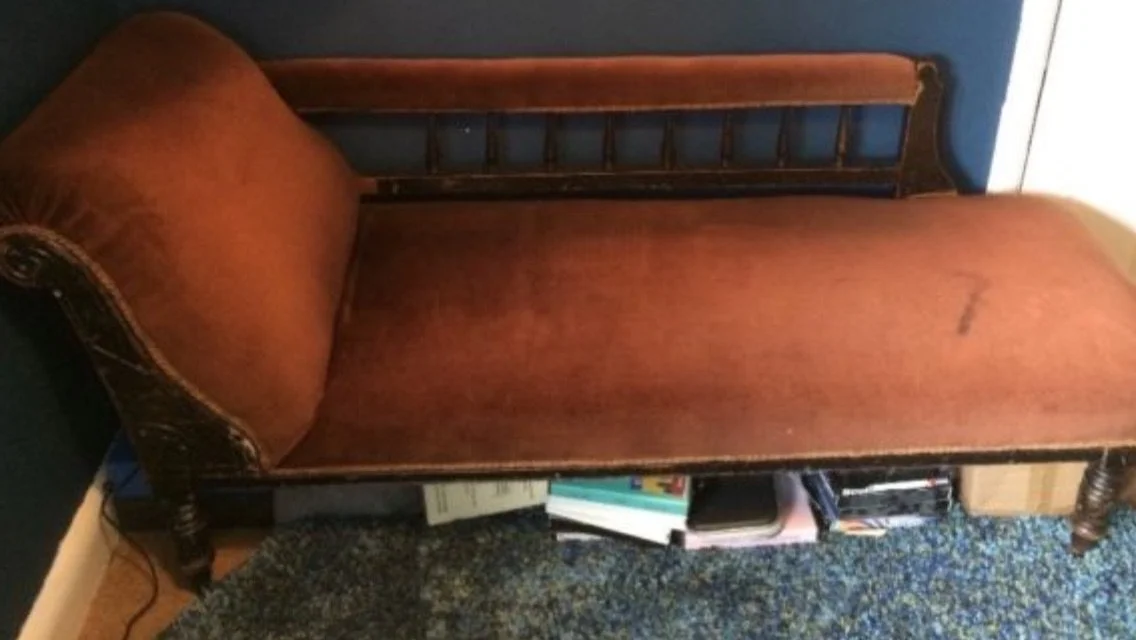chaise-before.jpg