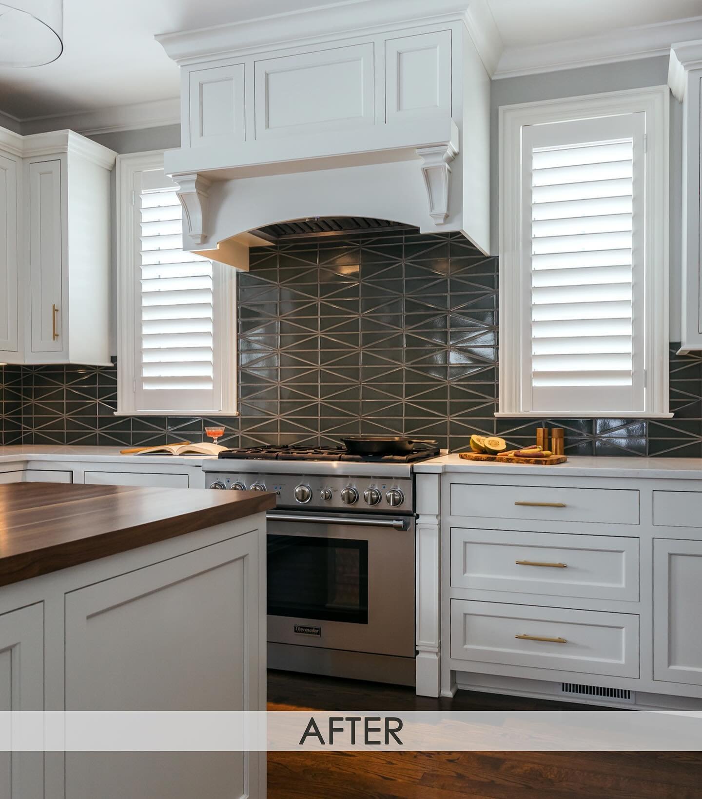 B E F O R E / A F T E R 

Swipe to the &lsquo;before&rsquo; of our &lsquo;Sweater Weather&rsquo; kitchen refresh. Along with redesigning the whole first floor and primary suite, we updated the kitchen from builder basic by changing out the tile, upda