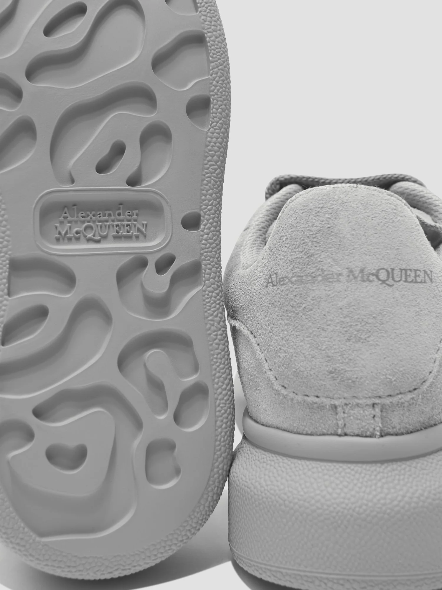 ALEXANDERMCQUEEN_213974_3.jpg