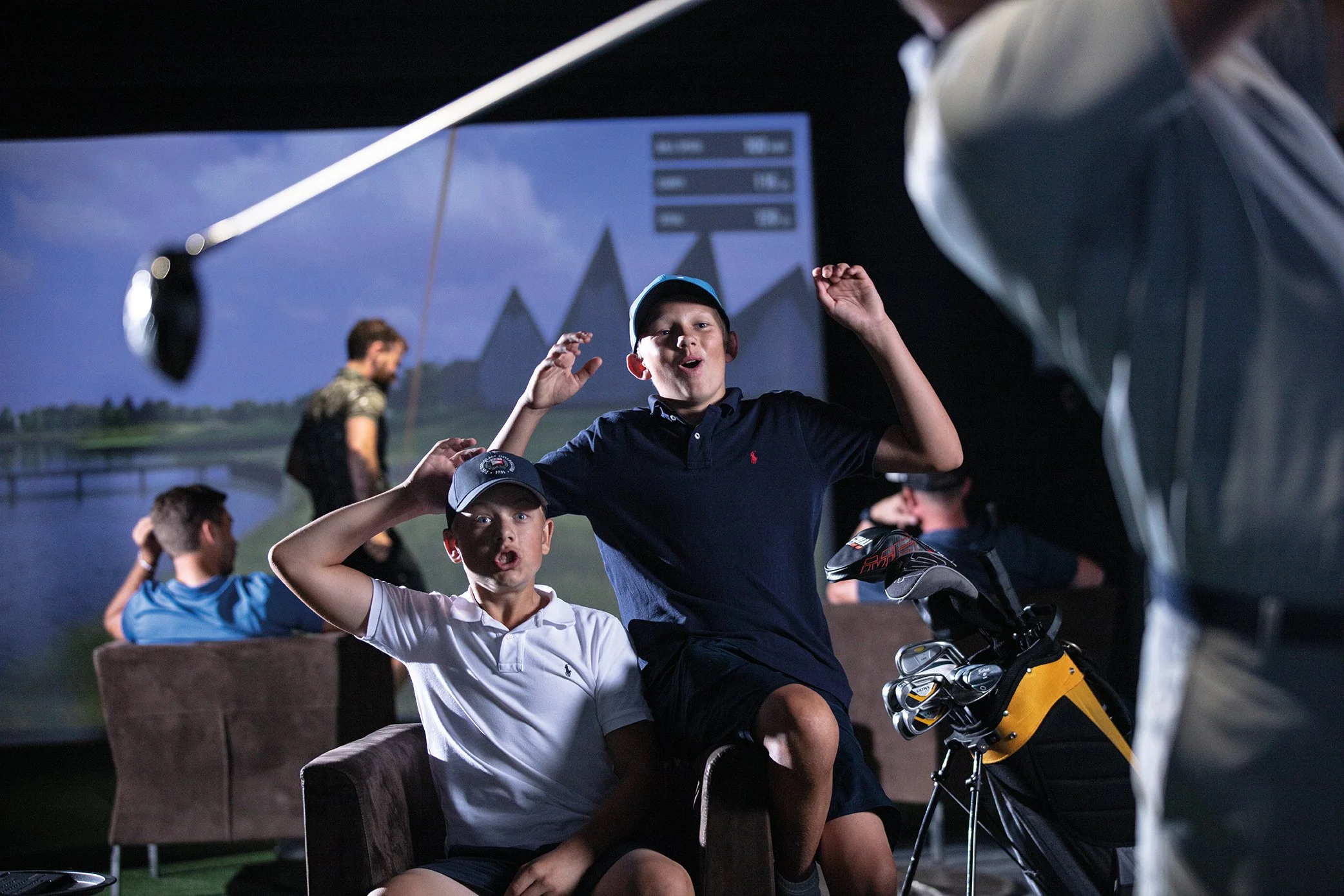 Birdie Train Golf Lounge - Photo 2
