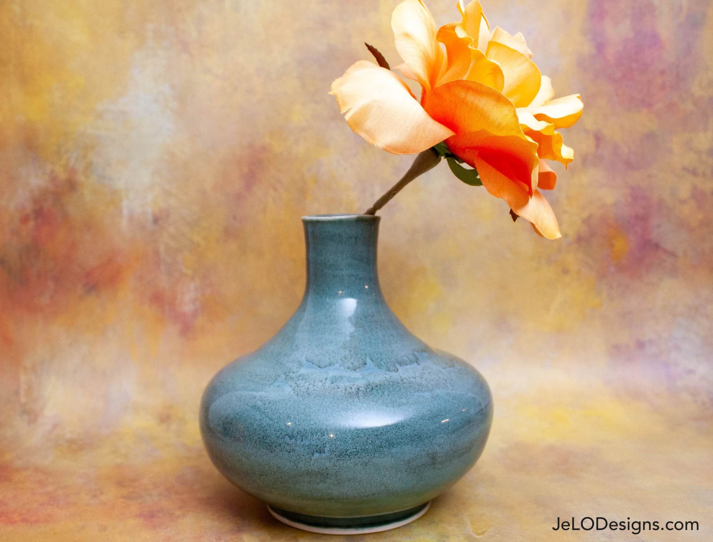 Vase tourmaline midnight blue for buds-4.jpg