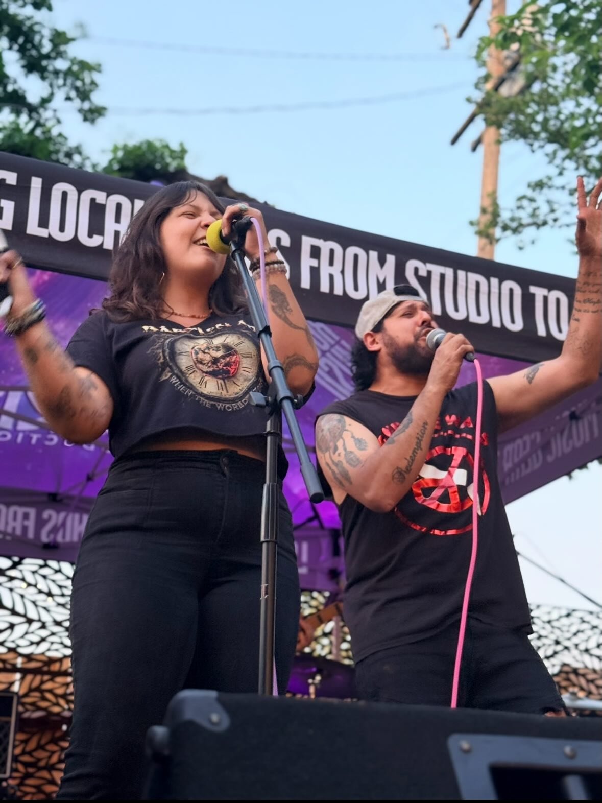 R O C K I T 💥 S H O W C A S E

It was a super fun Sunday with good friends, good music, and good coffee☕️ A BIG thank you to Rockit Productions including Halee, Scott, Jen, and many more who make this all happen!!!

#alternative #hardrock #thebandaw