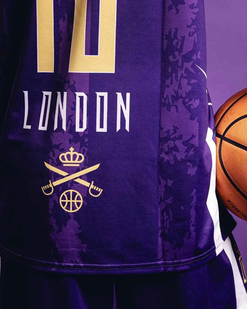 london-cavaliers-basketball-jersey-logo.jpg