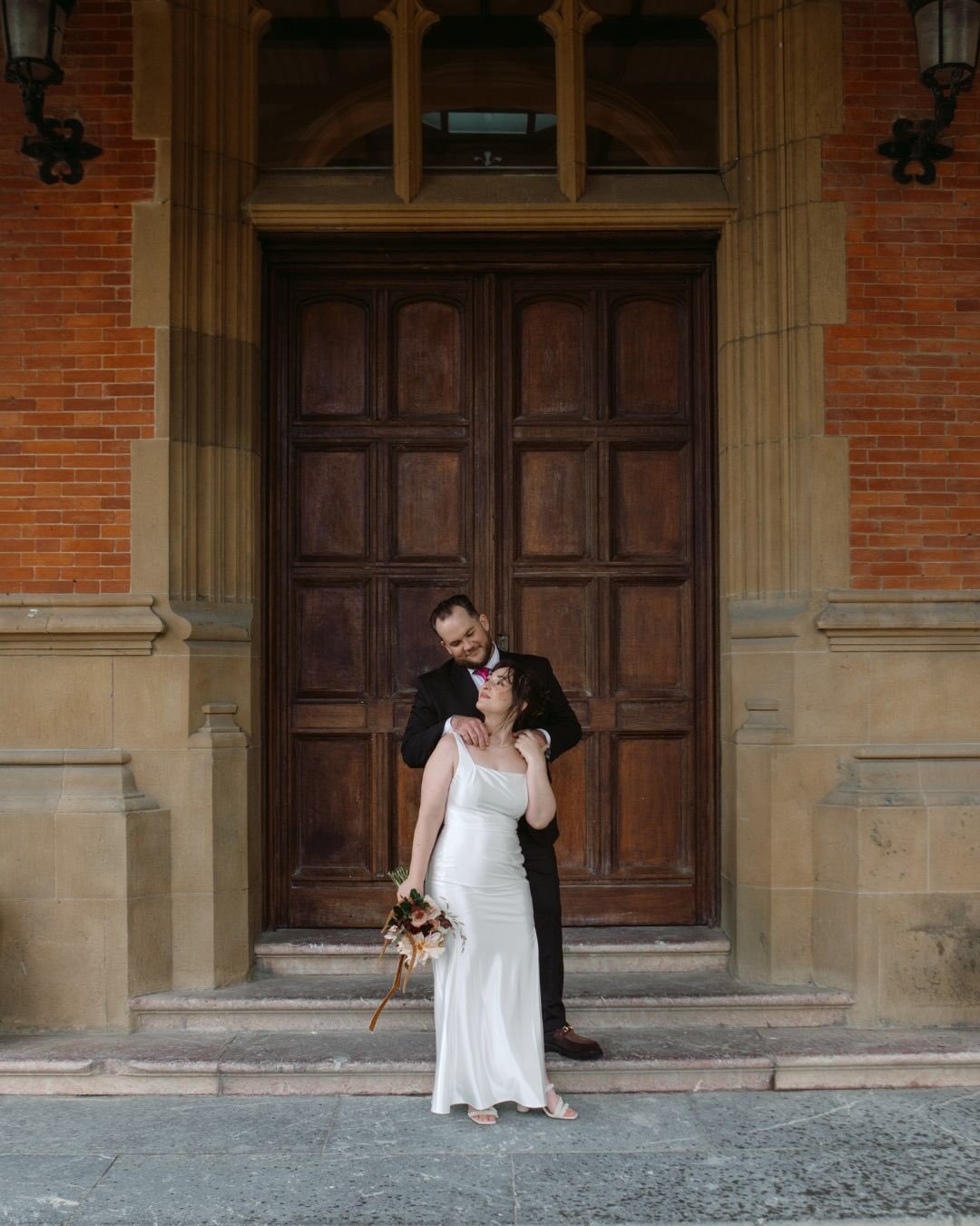 A beautiful elopement in the Basque Country.

The weather changed from rain to wind to sun every 5 minutes but that didn&rsquo;t stop up. These two didn&rsquo;t need anyone but each other as they read their vows with the ocean as the backdrop.

It wa