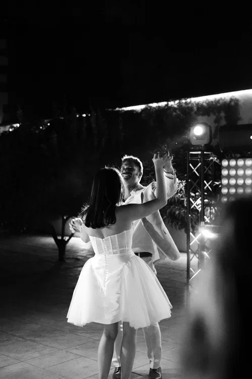 bride-groom-first-dance-private-finca-marbella-wedding.webp