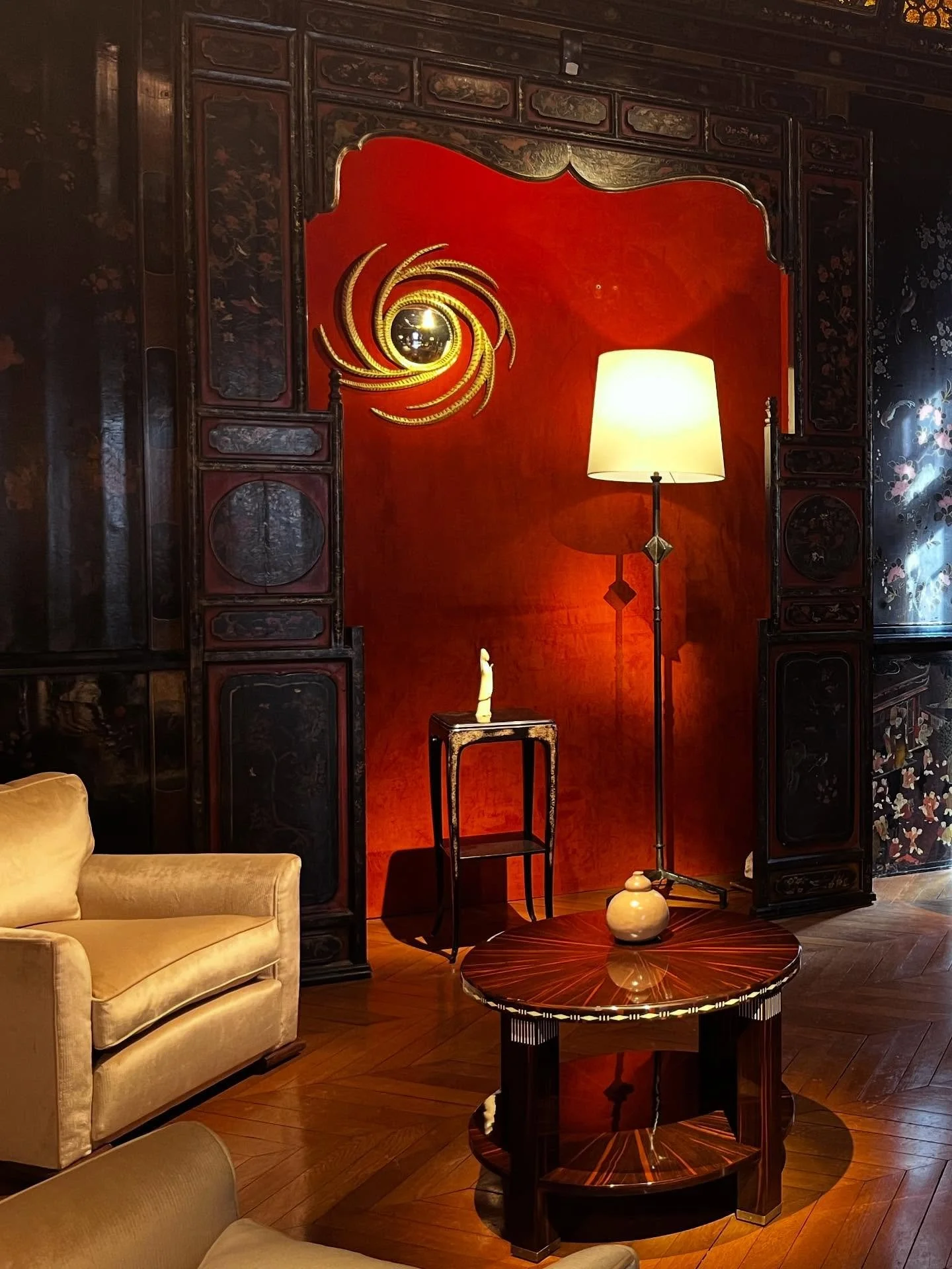 Dernier jour &agrave; La Pagode de Mr Loo &laquo;Sur Invitation&raquo; pour d&eacute;couvrir RUHLMANN, DUNAND, O&rsquo;KIN, GIACOMETTI, DUPRE LAFON&hellip;
@galeriemathivet 
@sur_invitation 

#sur_invitation #lapagodaparis #artdeco #mad #ruhlmann #du