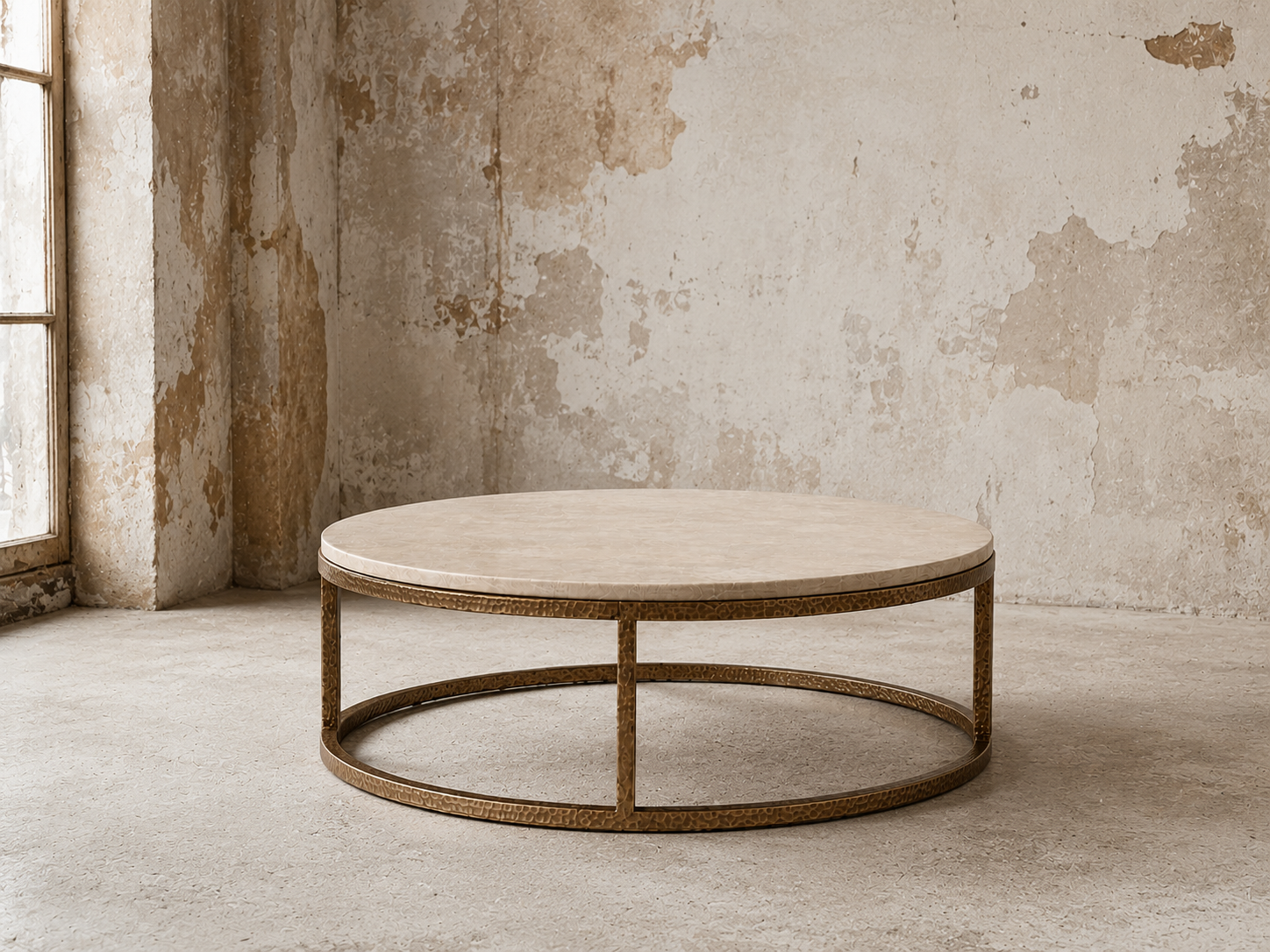 round hammered lifestyle.png