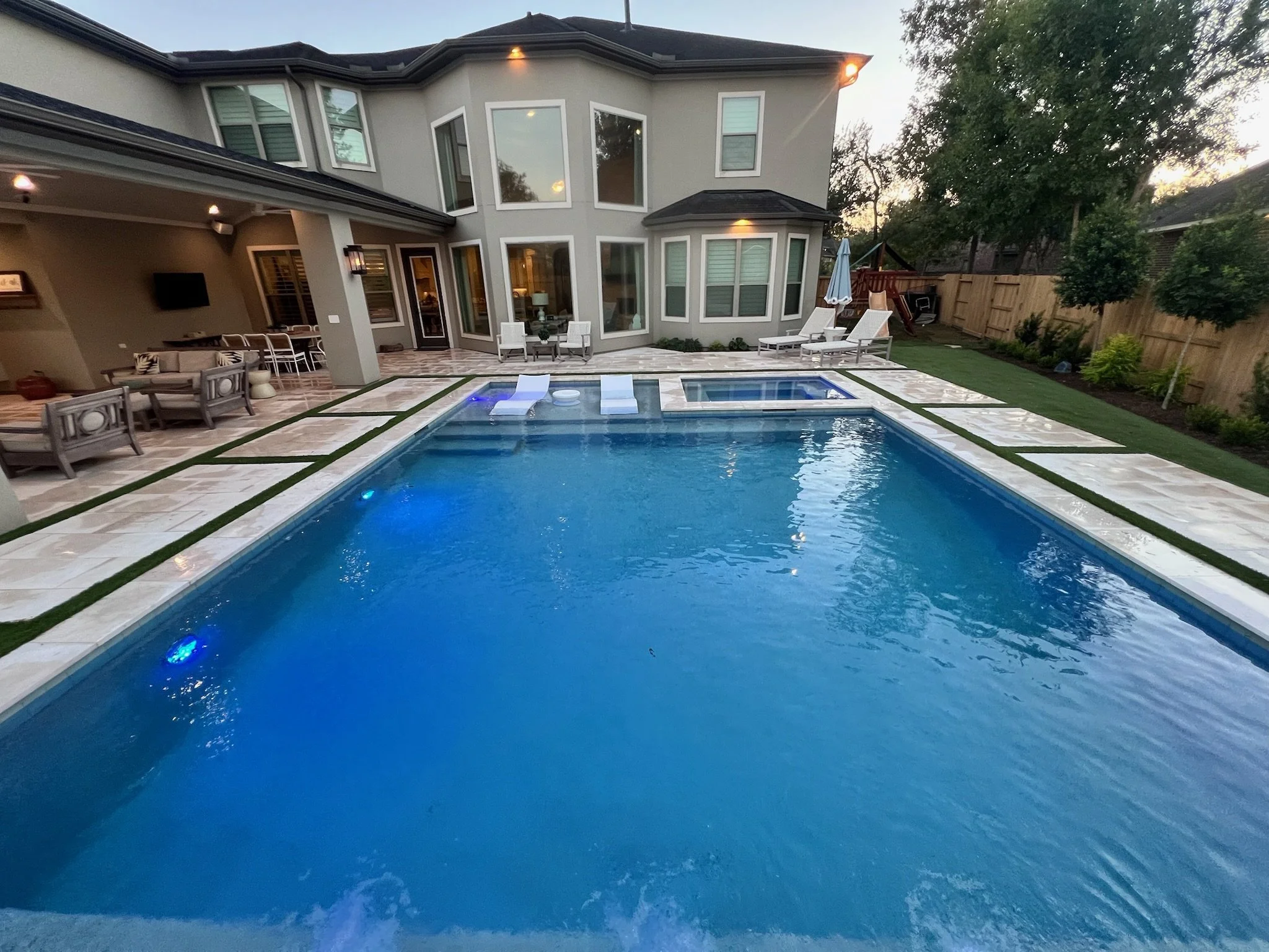 Aqua Blue Pebble sheen with Ledge Loungers
