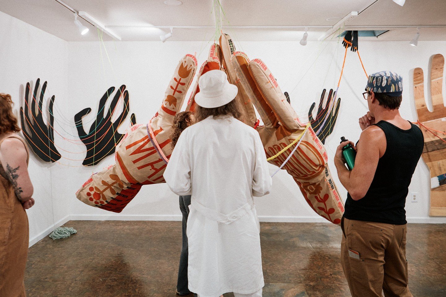 Closing time....

We are sad to see MOTHER coming to a close, but so excited to have heard so many stories from all of you during your visits. 

What a beautiful exhibition! Thank you to everyone who came to see it, all the artists, and all the mothe