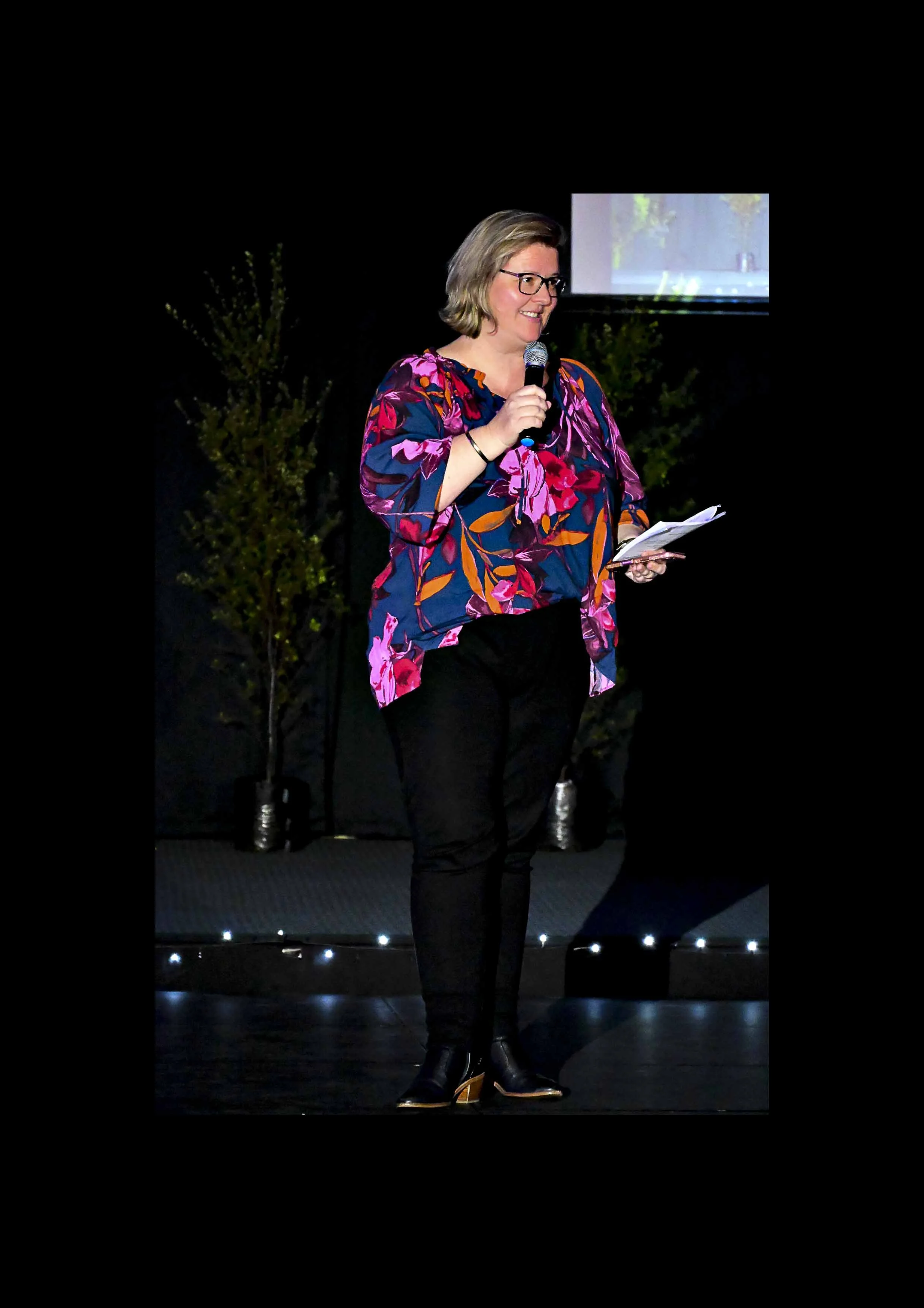 Laura Hitchon.jpg
