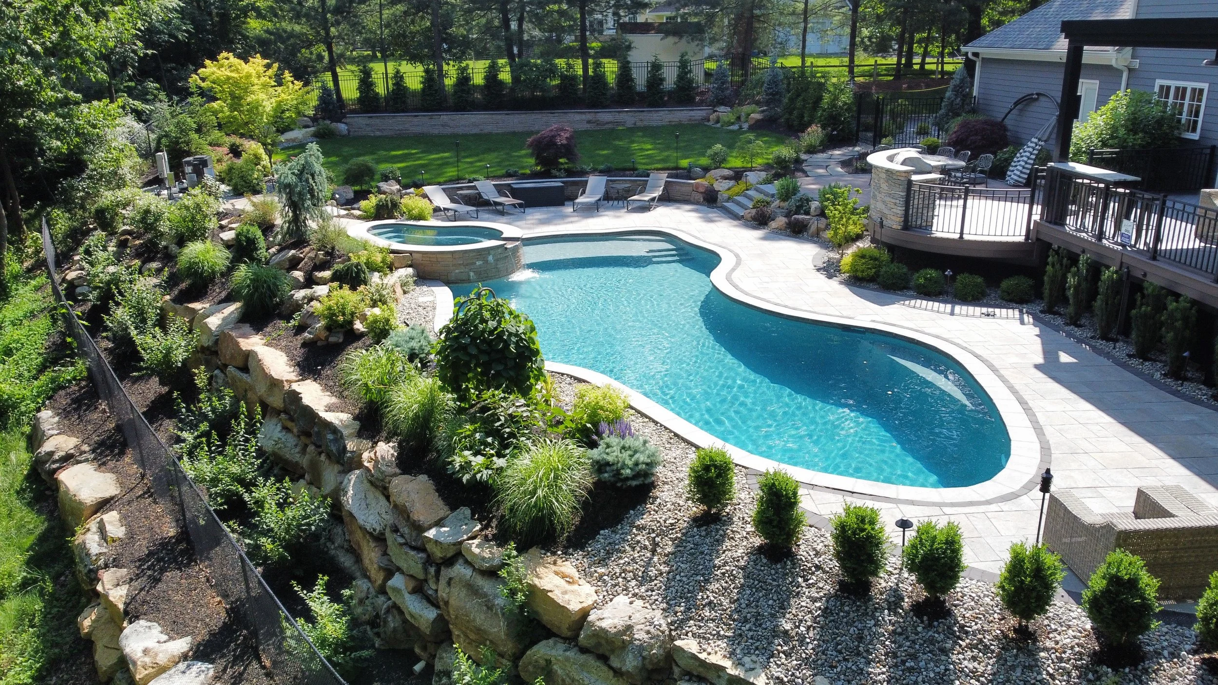 Gardens of the World: A Landscape Contractor Built on Three Generations of Design-Build Experience&nbsp;