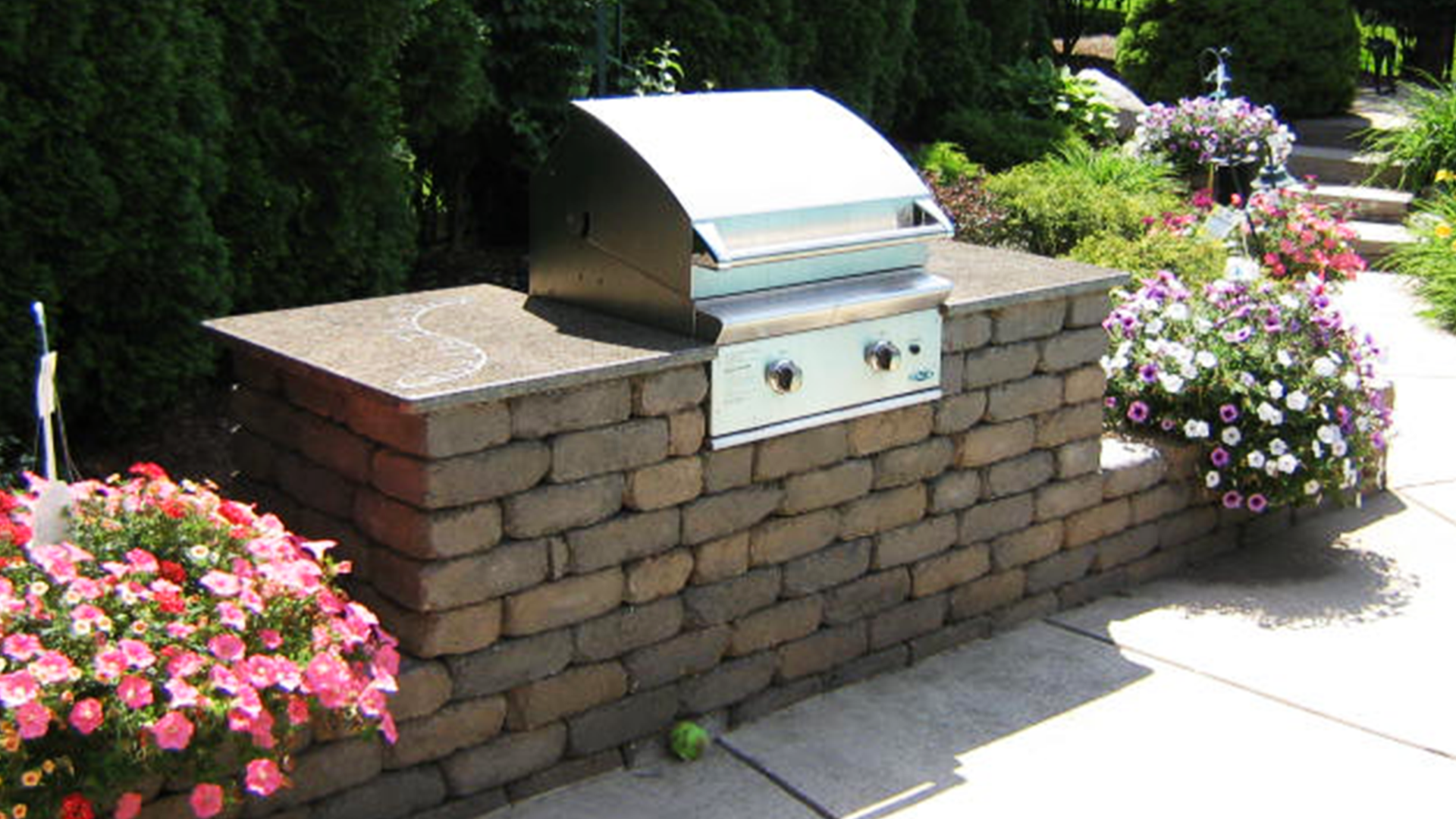 outdoor kitchen installation