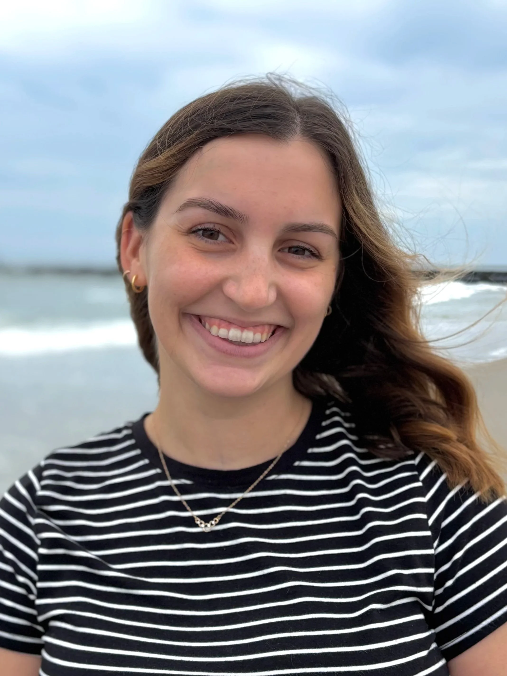 Elizabeth Allen, a Baltimore Art Therapist for anxiety and chronic illness