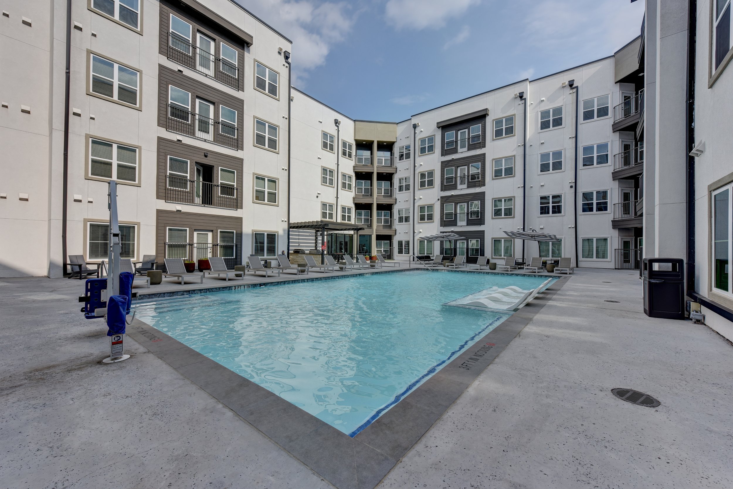 Matador Apartments' Resort-Style Pool